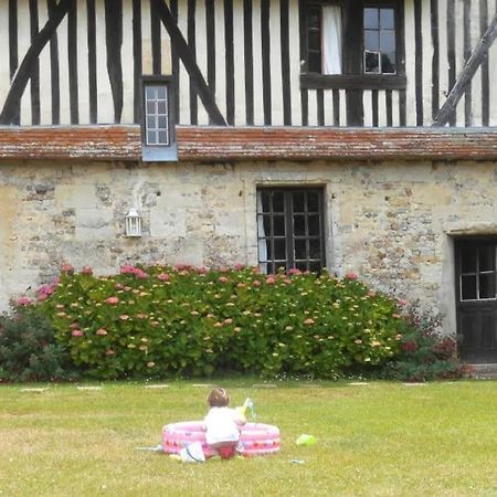 La Ferme Du Chateau Fauguernon Luaran gambar