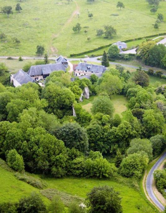 La Ferme Du Chateau Fauguernon Luaran gambar