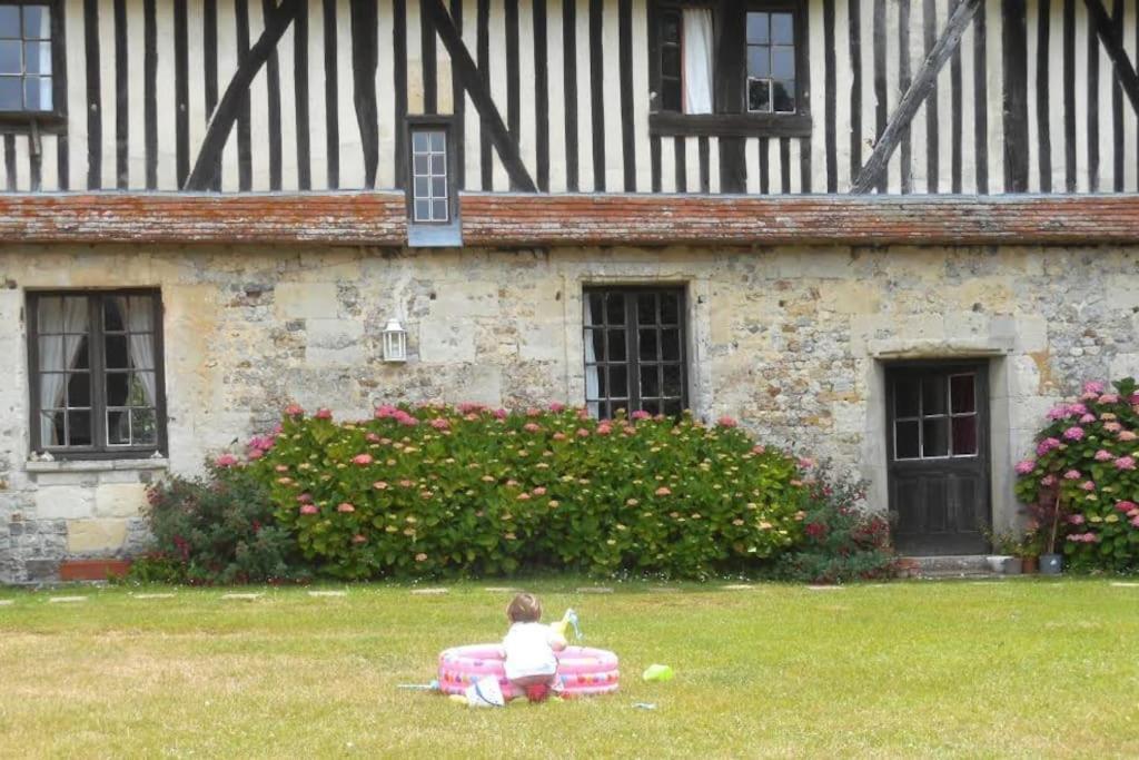 La Ferme Du Chateau Fauguernon Luaran gambar